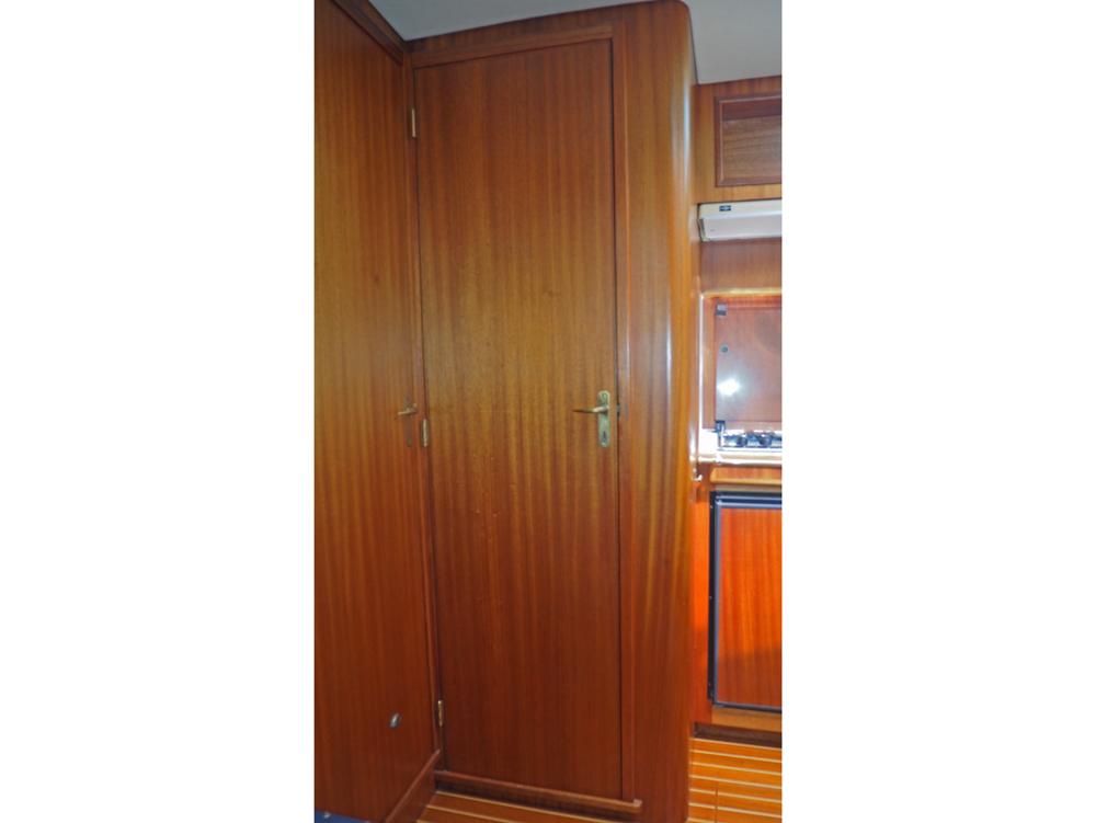 Cabin en avant, H&eacute;bergements
